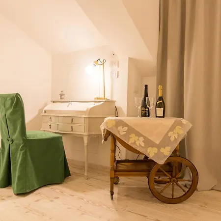 Col De Le Mole - Dolomiti Bellunesi Bed & Breakfast 3*