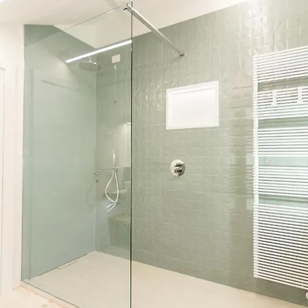 فندق مبيت وإفطار Col De Le Mole - Dolomiti Bellunesi بيلونو